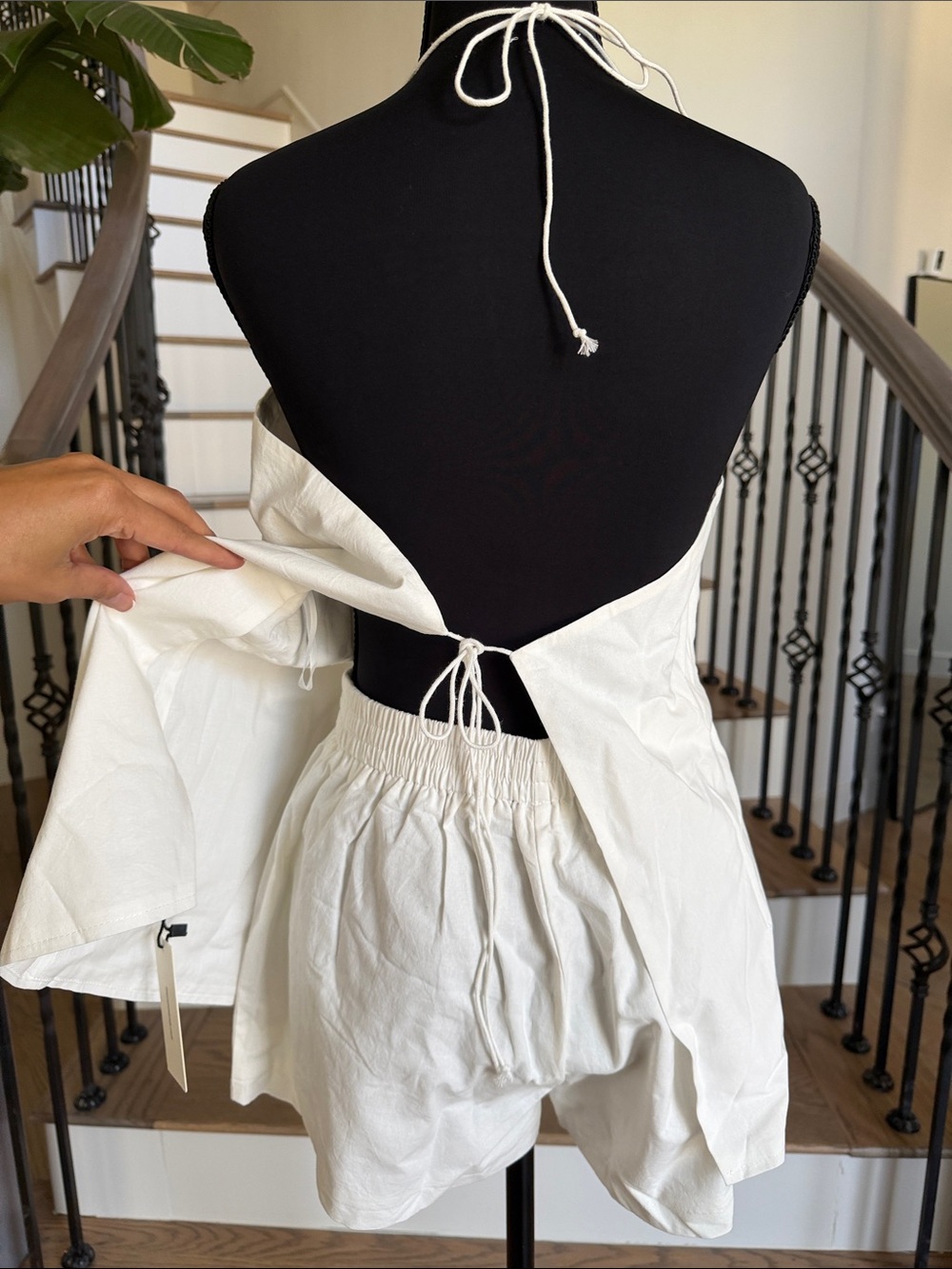 NWT Commense Women’s White Halter Tie-Front Shorts Set (Medium) - Picture 5 of 5